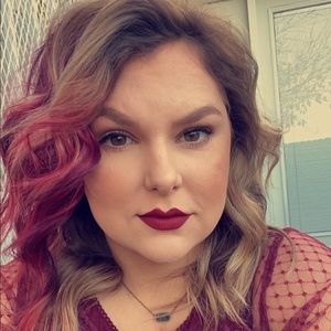 Meet your Posher, Alli